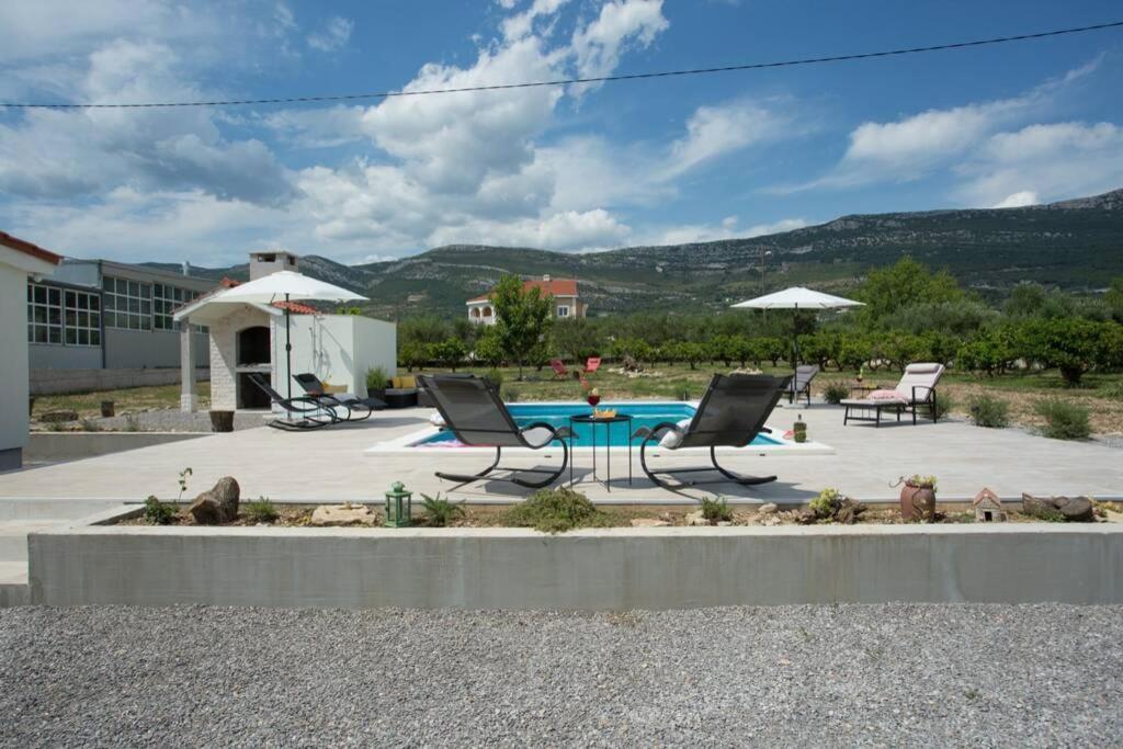 Lodge Jomi Kastel Novi Luaran gambar
